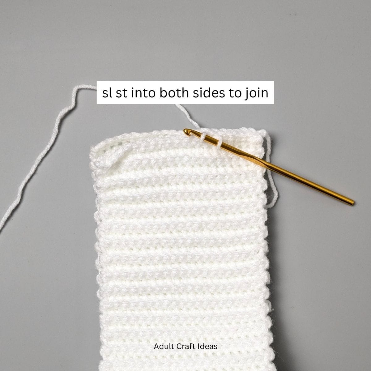 Joining the sides of a crochet brim.